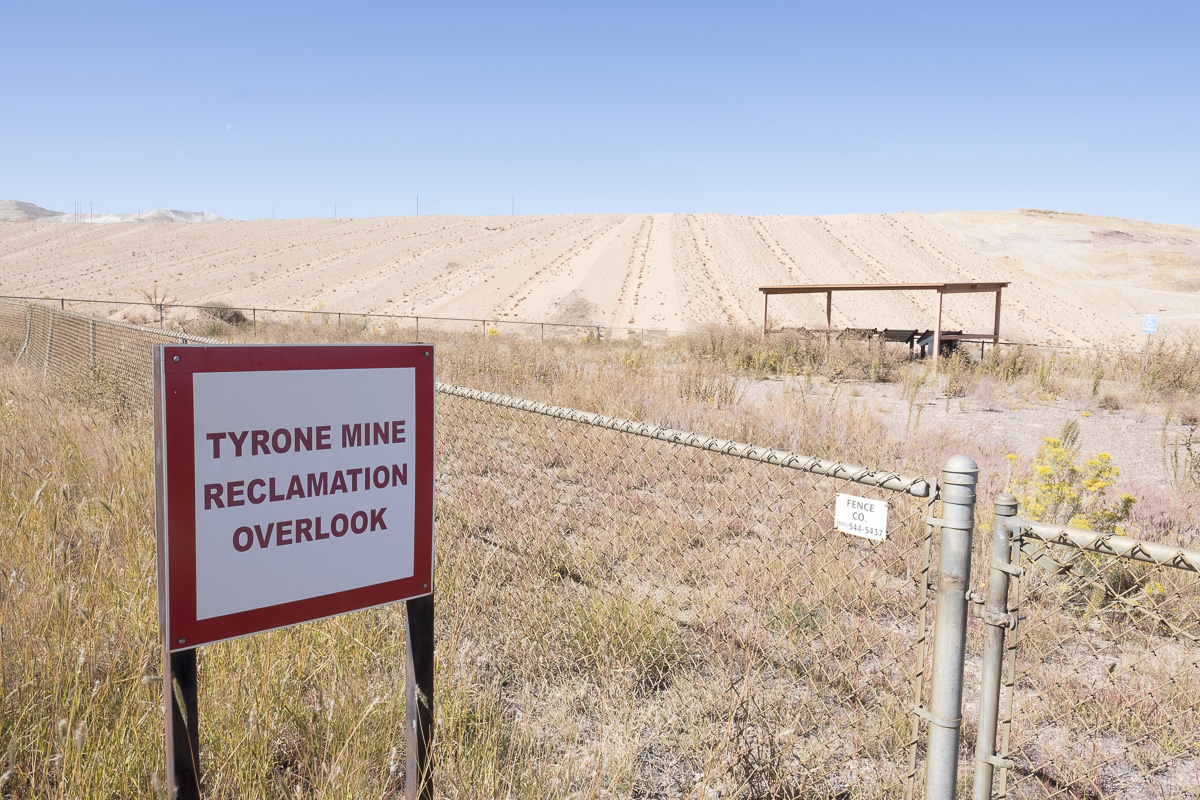 Tyrone Mine Tailing Reclamation Overlook – New Mexico | Land Arts of ...